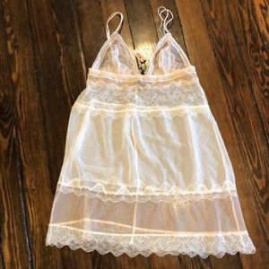 Victoria’s Secret nude & white lingerie slip